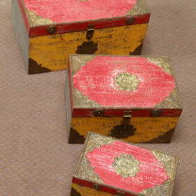 K53-IMG_4747 indian accessories boxes colourful yellow red set