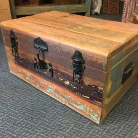 kh8 M 4441 indian furniture trunk storage medium right