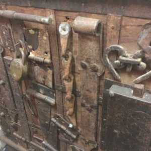 k13 RSO 72 indian furniture sideboard unusual locks metal wooden closer
