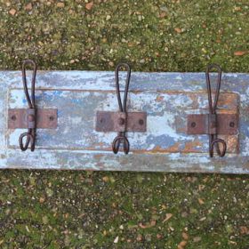 kh13-rso-43 indian hooks triple various wooden colour rustic