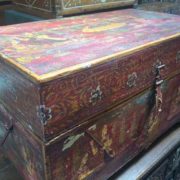 k67-90723 indian furniture trunk storage hand painted detailed red angle
