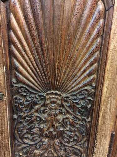 kh22 106 indian furniture cabinet carved door close right