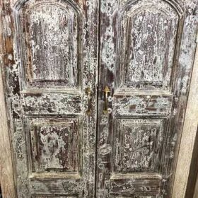 k76 0268 indian furniture cabinet old door large close