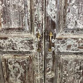 k76 0268 indian furniture cabinet old door large close centre