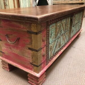 KH23 KH 216 indian furniture red and green sultans trunk left