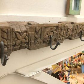 kh23 202 indian accessory carved panels with hooks left