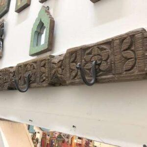 kh23 202 indian accessory carved panels with hooks right