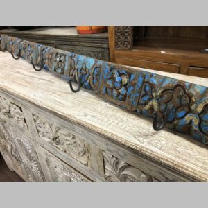 kh23 203 a indian carved plinth with hooks blue main