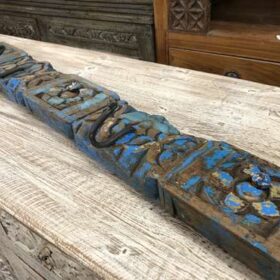 kh23 203 a indian carved plinth with hooks blue right close