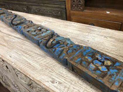 kh23 203 a indian carved plinth with hooks blue right close