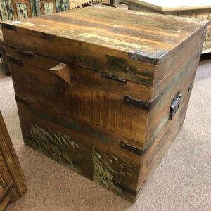 k78 2615 indian furniture reclaimed trunk with metal square cube back