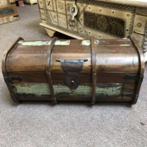k78 2887 a indian furniture small seamans trunk rounded front