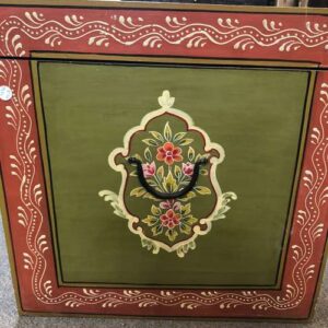 k79 2371 indian furniture beautiful painted trunk green red figures side
