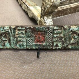 k80 7968 a indian accessory gift carved panels with hooks detail