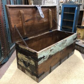 k80 j 8 indian furniture reclaimed storage trunk medium open