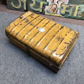 kh25 121 a indian furniture metal trunk mustard top