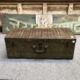 kh25 121 kh25 121 b indian furniture metal trunk green brown mainb indian furniture metal trunk green brown front