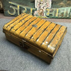 kh25 121 c indian furniture metal trunk large gold top