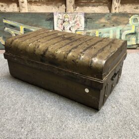 kh25 121 f indian furniture metal trunk rustic back