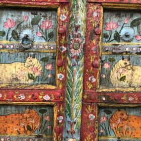 kh25 194 c indian furniture small animal painted door close
