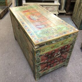 kh25 207 indian furniture sun face and script trunk left above
