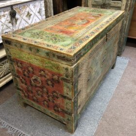 kh25 207 indian furniture sun face and script trunk left