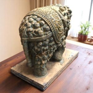 k82 7052 c indian accessory gift ornate elephant statues behind