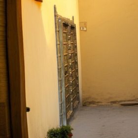 k82 8124 indian furniture vintage old teak door side view