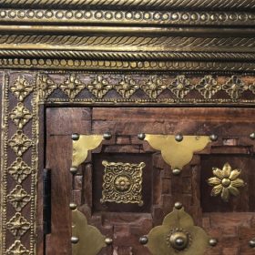 k82 7090 indian furniture embossed metal cabinet close