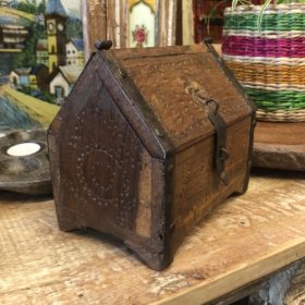 k82 7837 indian accessory gift little hut shaped box left