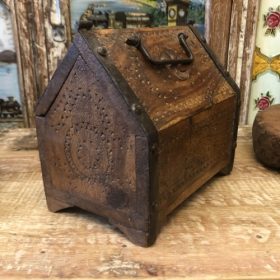 k82 7837 indian accessory gift little hut shaped box left