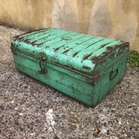 k82 7161 d indian furniture vintage 'steamer' trunks right
