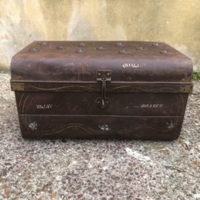 k82 7161 e indian furniture vintage 'steamer' trunks front