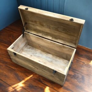 kh28 m 22807 indian furniture ribbed mango trunk open