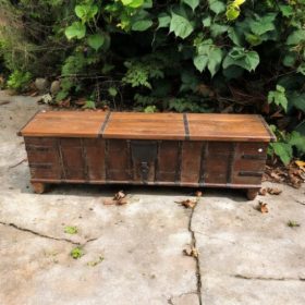 k83 7106 indian furniture large clasped trunk teak