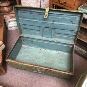 k83 7161 a indian furniture vintage 'steamer' trunks storage