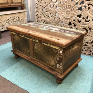 kh29 148 indian furniture bronze sunburst trunk main